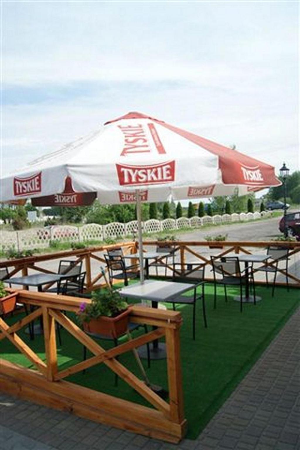 Pokoje Goscinne Gum-Bar Biskupice エクステリア 写真